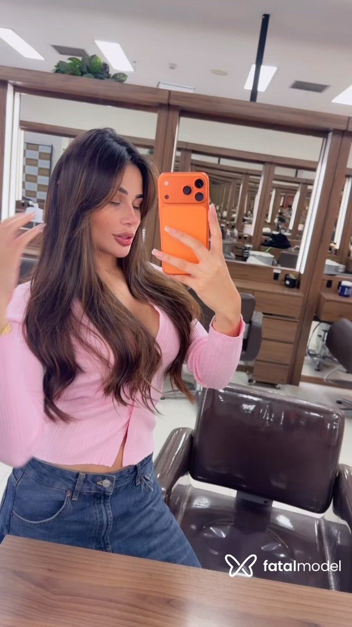 Acompanhante mulher morena (o) de olhos pretos - Vanessa