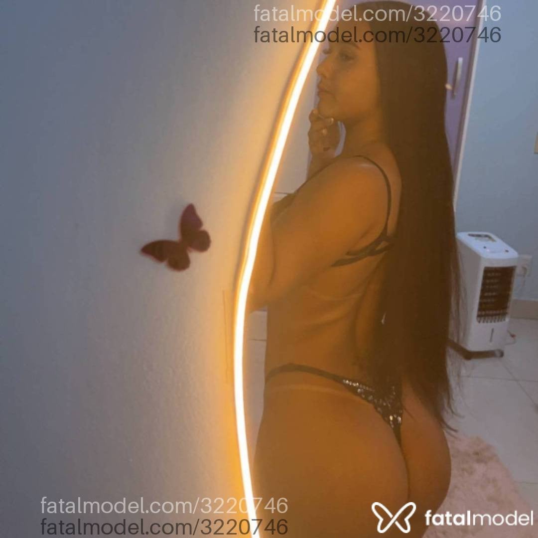 Acompanhante mulher morena (o) de olhos castanhos - Juliana