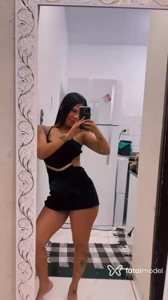 Acompanhante mulher morena (o) de olhos castanhos - Emily