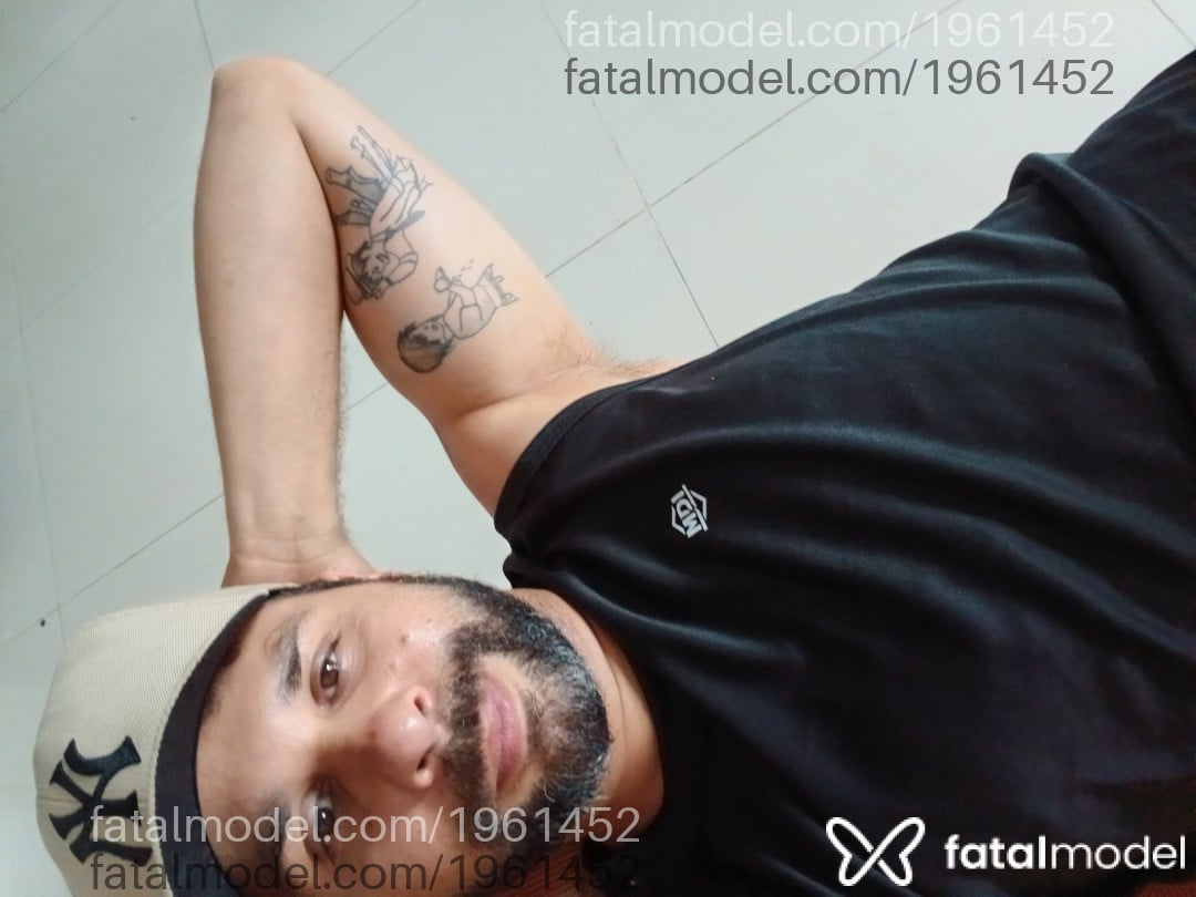 Acompanhante homem morena (o) de olhos castanhos - Eduardo Acompanhante homem morena (o) de olhos castanhos - Eduardo