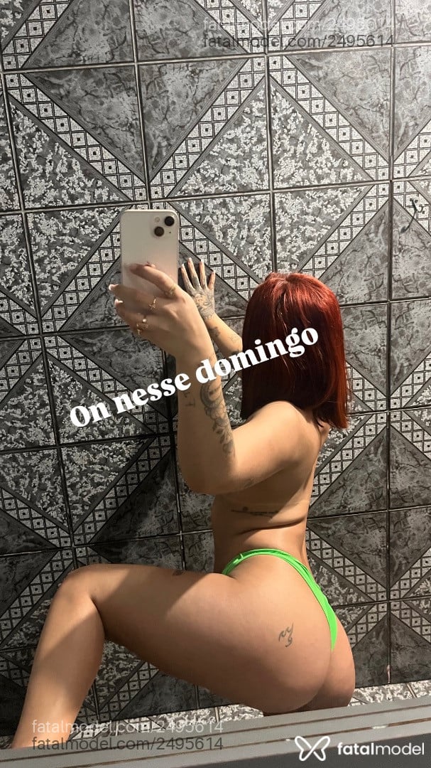 Acompanhante mulher ruiva (o) de olhos castanhos - Suélen