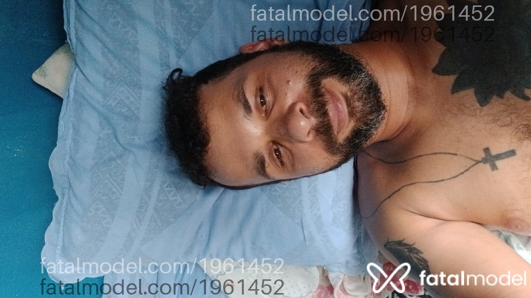 Acompanhante homem morena (o) de olhos castanhos - Eduardo Acompanhante homem morena (o) de olhos castanhos - Eduardo