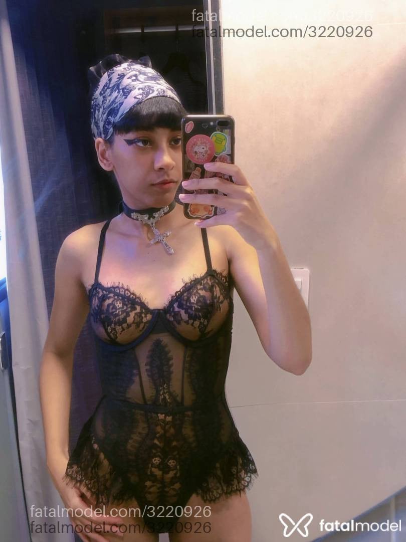 Acompanhante mulher com cabelo colorido de olhos pretos em São Paulo - Luana