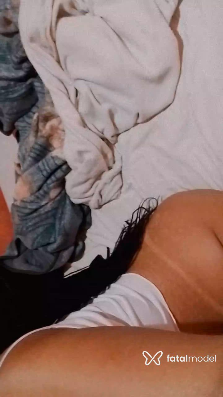 Acompanhante mulher com cabelo castanho de olhos pretos - Rayssa Santos