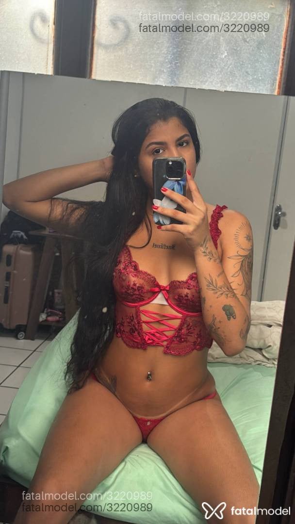Acompanhante mulher morena (o) de olhos castanhos - Anna Liz