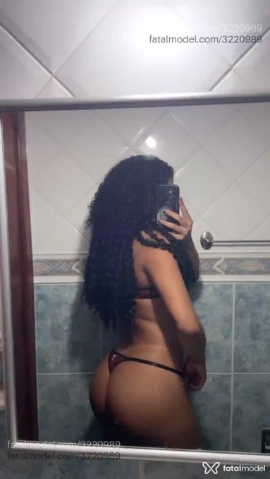 Acompanhante mulher morena (o) de olhos castanhos em Macaé - Anna Liz