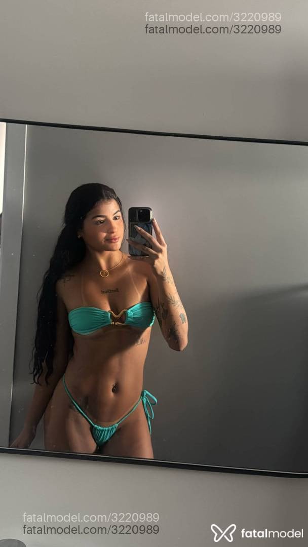 Acompanhante mulher morena (o) de olhos castanhos - Anna Liz