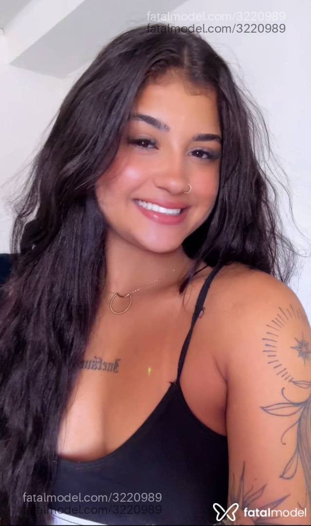 Acompanhante mulher morena (o) de olhos castanhos - Anna Liz
