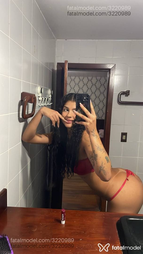 Acompanhante mulher morena (o) de olhos castanhos em Macaé - Anna Liz