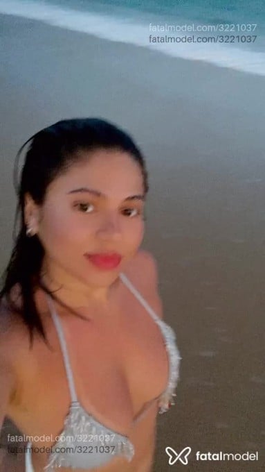 Acompanhante mulher morena (o) de olhos castanhos em Itaúna - Sophie Braz