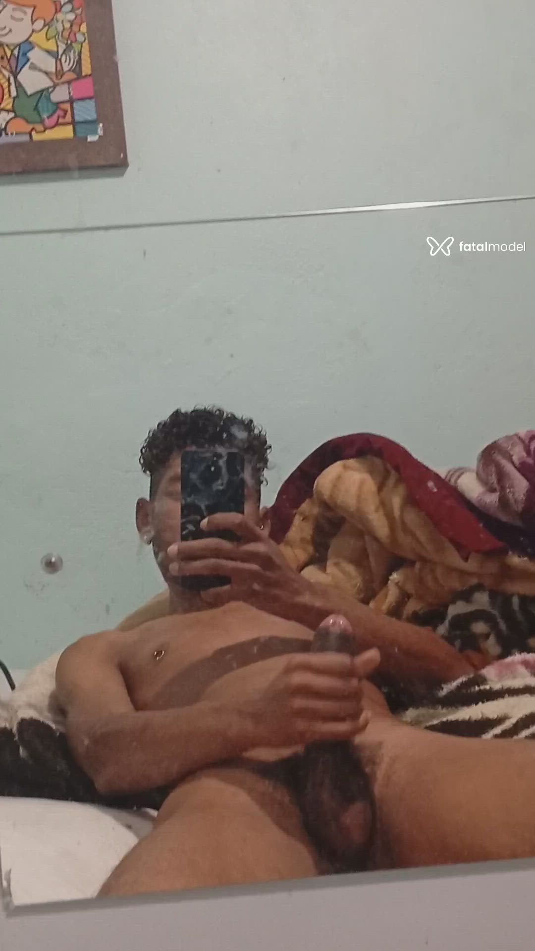 Acompanhante homem morena (o) de olhos pretos - Pretinbasico