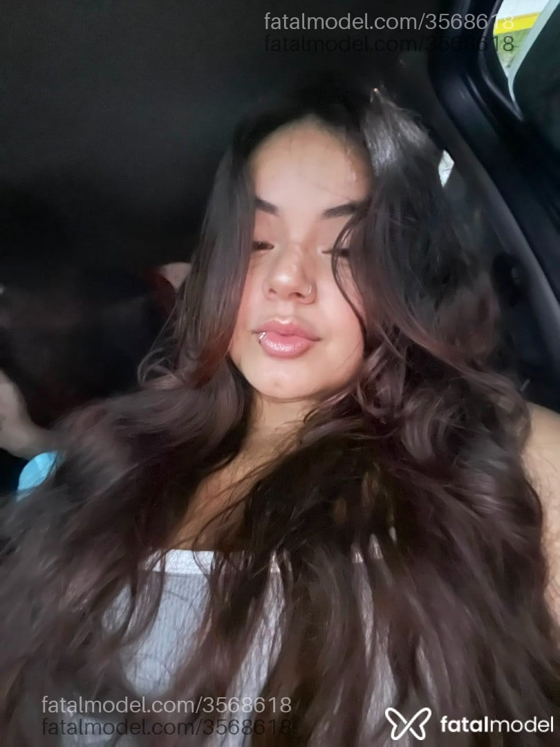 Acompanhante mulher morena (o) de olhos castanhos - Marcella