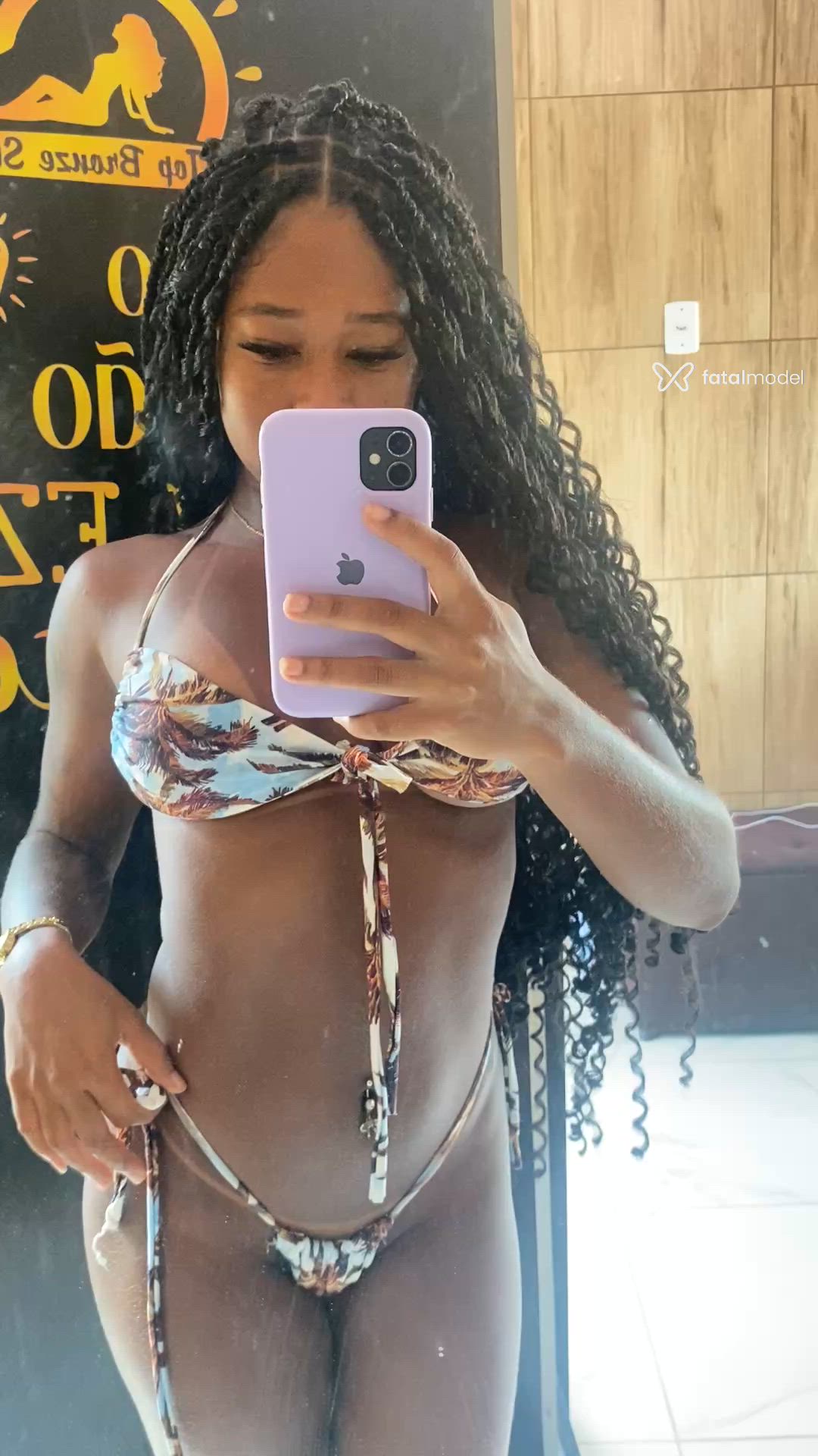 Acompanhante mulher morena (o) de olhos castanhos - Mara Joyer