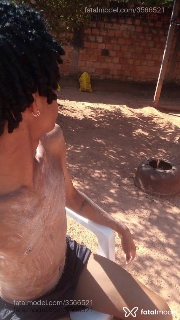Acompanhante homem trans morena (o) de olhos castanhos - Pretty