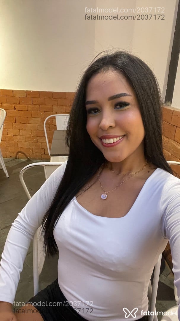 Acompanhante mulher morena (o) de olhos castanhos - Isis Silva