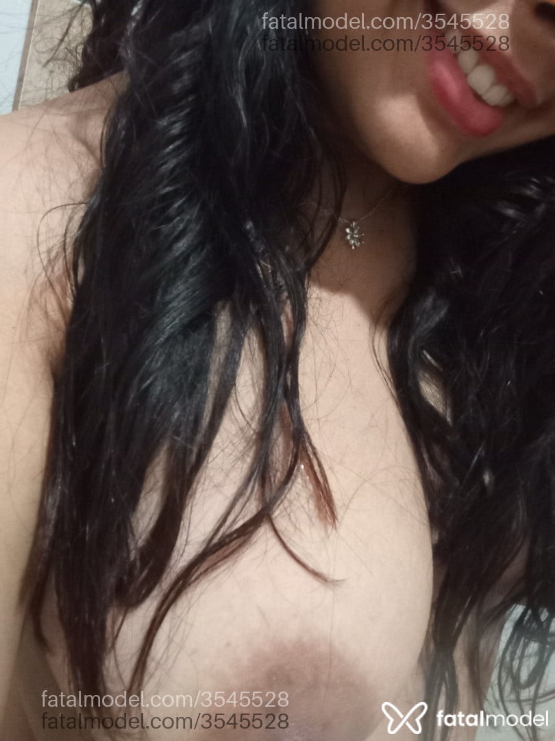 Acompanhante mulher morena (o) de olhos mel - Morenna