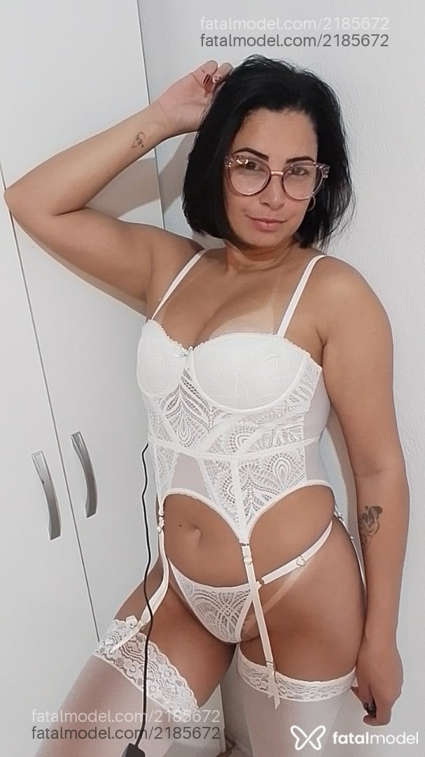 Acompanhante mulher morena (o) de olhos castanhos - Jadepreciosa