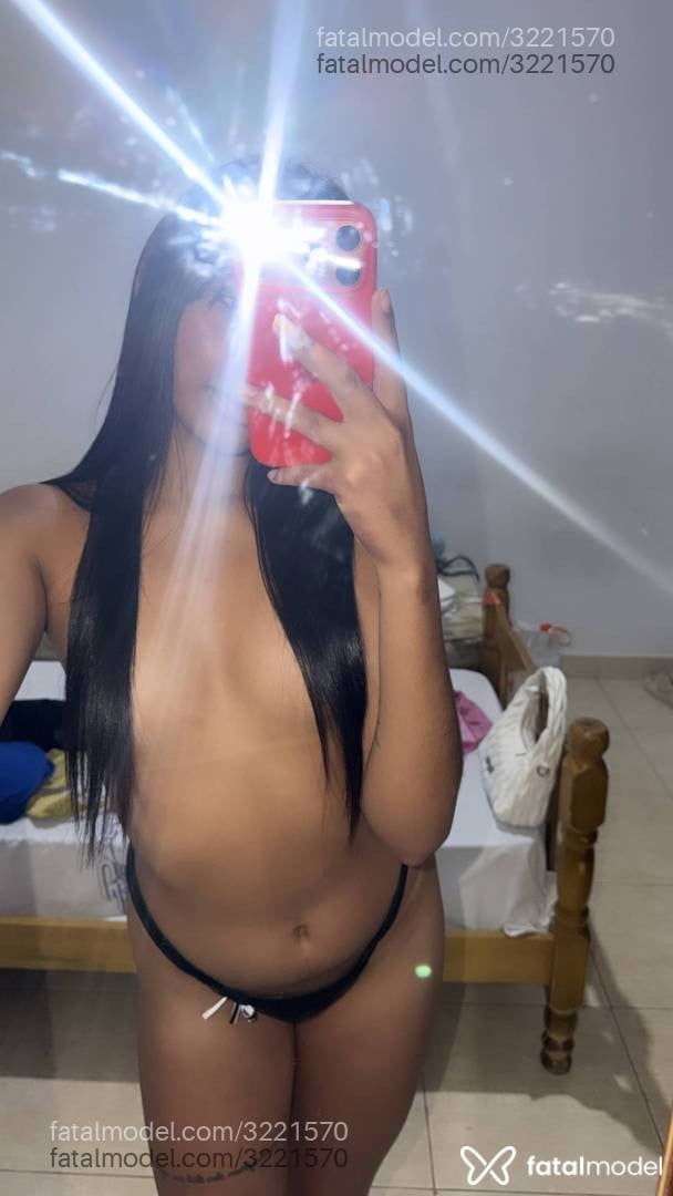 Acompanhante mulher morena (o) de olhos pretos - Bruna Gomes