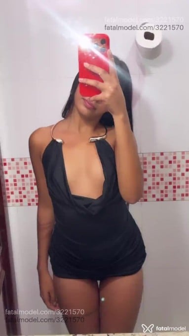 Acompanhante mulher morena (o) de olhos pretos - Bruna Gomes