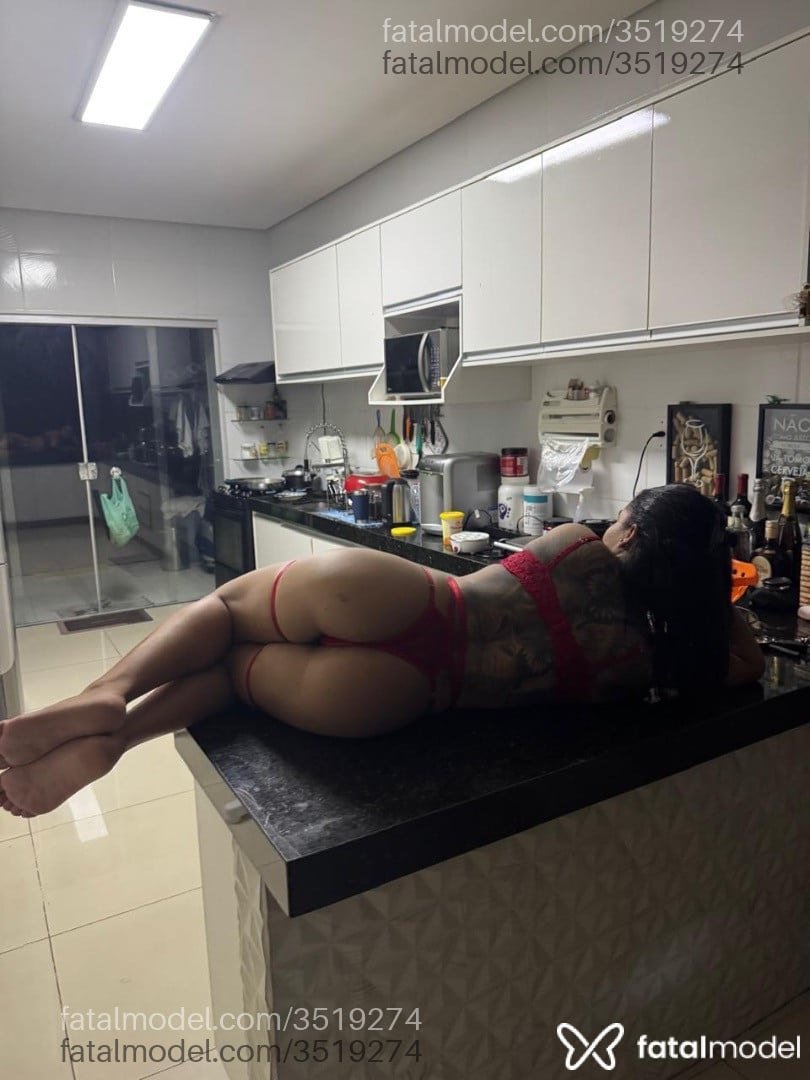 Acompanhante mulher morena (o) de olhos castanhos - Wanessa Bye