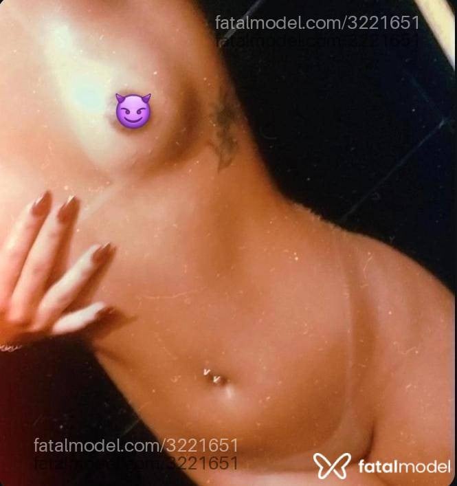 Acompanhante mulher com cabelo castanho de olhos castanhos em Mauá - Karoline Lima