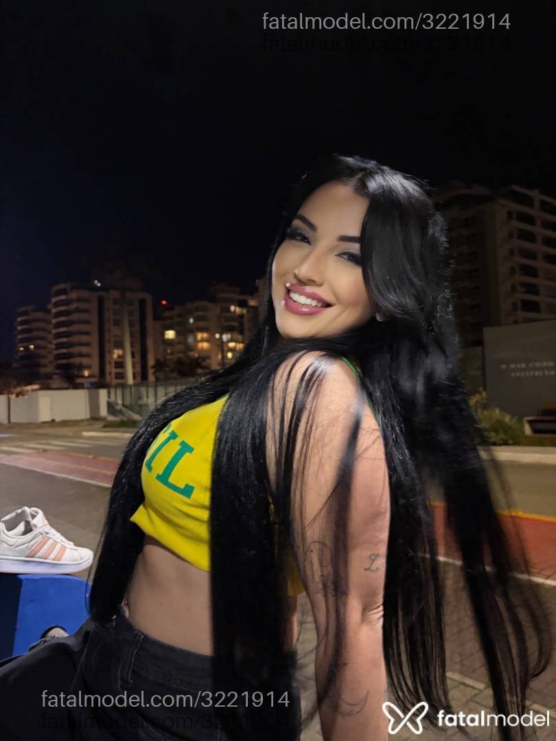 Acompanhante mulher morena (o) de olhos castanhos em Itajaí - Carol Bolzani