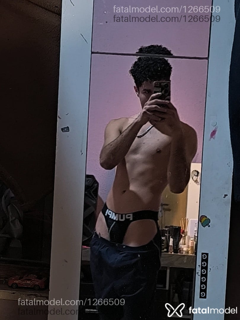 Acompanhante homem com cabelo castanho de olhos castanhos - Novinhoxx