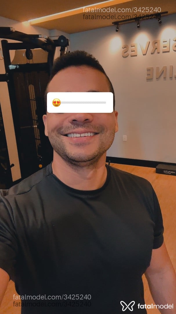 Acompanhante homem morena (o) de olhos mel - Carlos