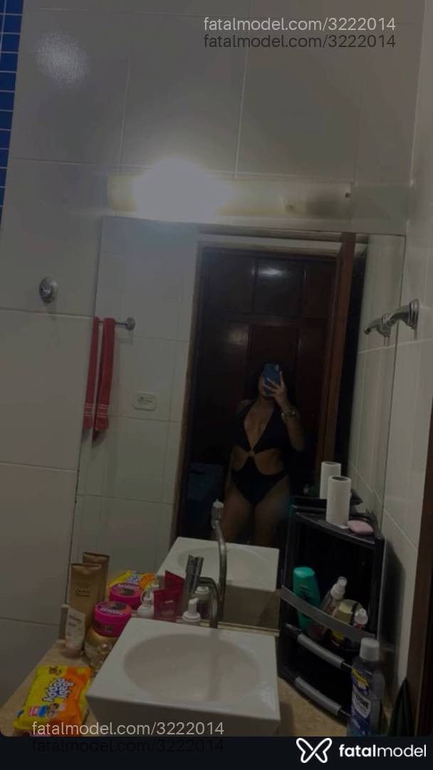 Acompanhante mulher morena (o) de olhos castanhos em Goianésia - Maya