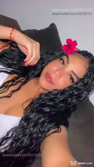 Acompanhante mulher morena (o) de olhos castanhos em Goianésia - Maya