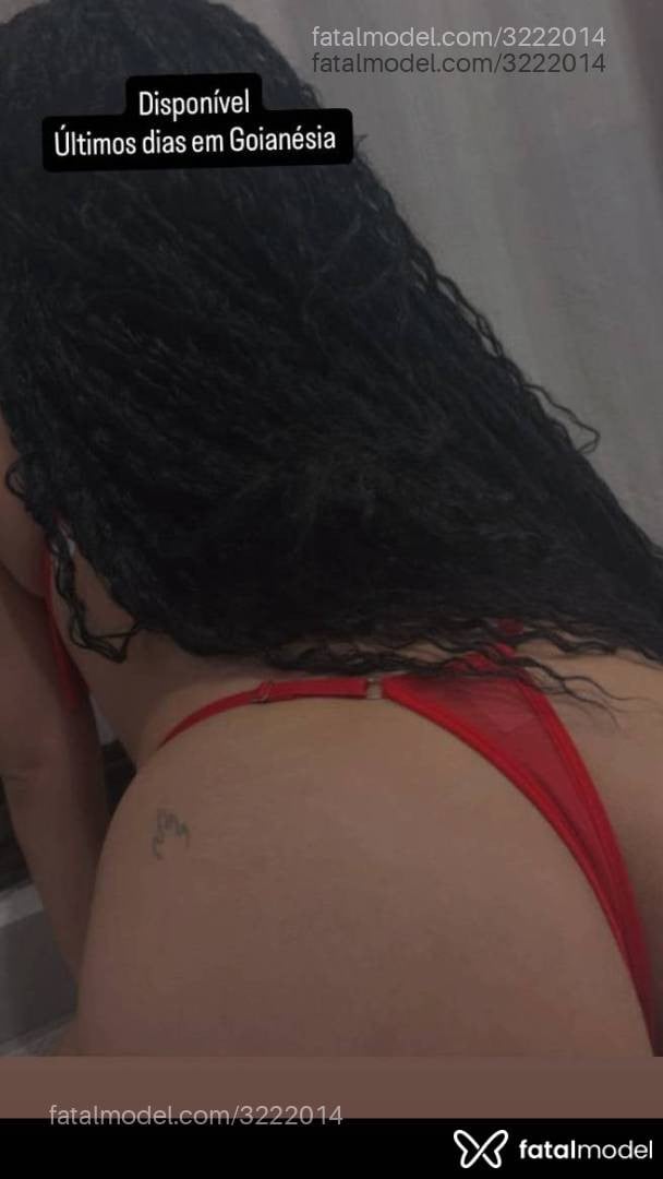 Acompanhante mulher morena (o) de olhos castanhos - Maya