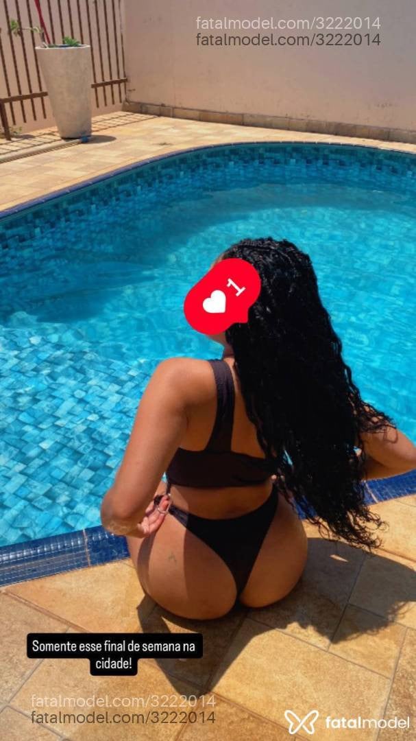 Acompanhante mulher morena (o) de olhos castanhos - Maya