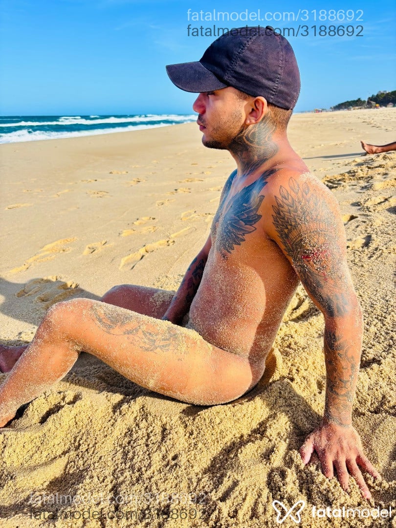 Acompanhante homem morena (o) de olhos pretos - Ativozs Acompanhante homem morena (o) de olhos pretos - Ativozs
