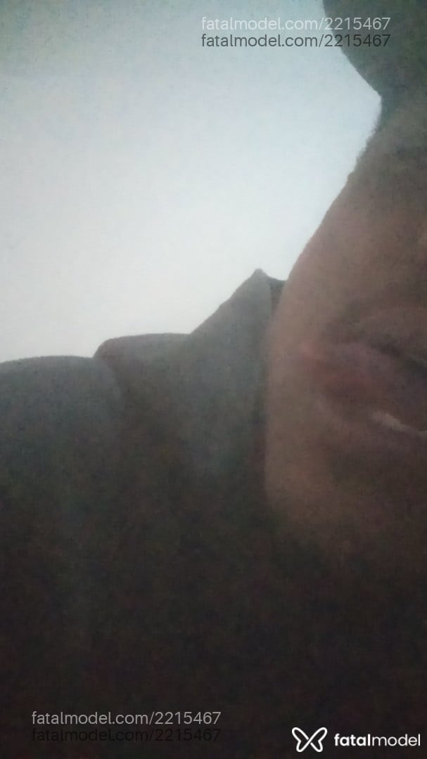 Acompanhante homem morena (o) de olhos castanhos - Black