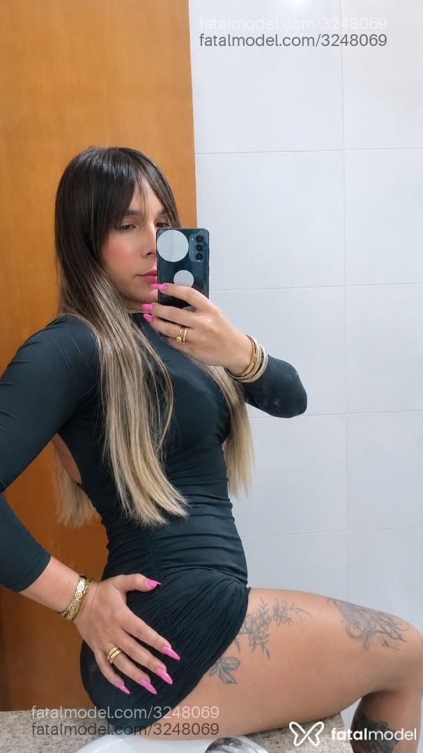 Acompanhante mulher trans loira (o) de olhos castanhos - Rafasurfistinha