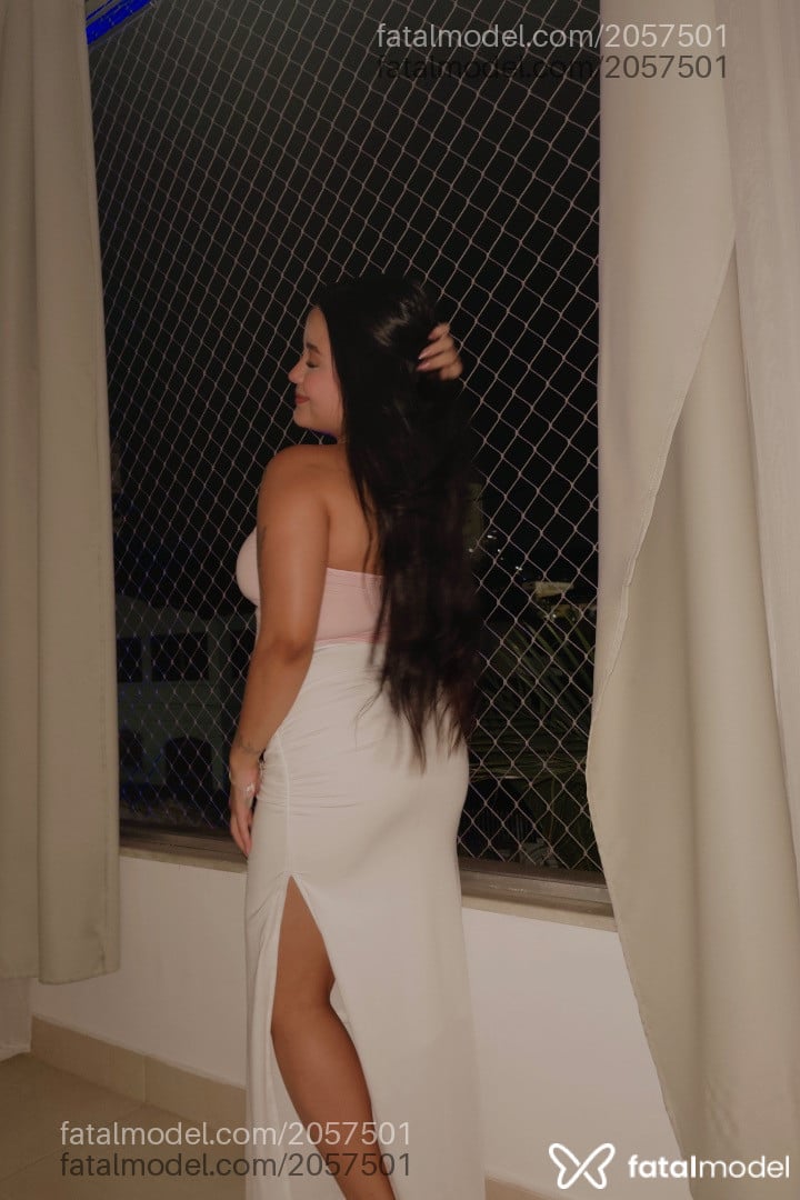 Acompanhante mulher morena (o) de olhos castanhos - Isa