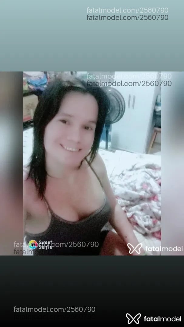 Acompanhante mulher trans morena (o) de olhos castanhos - Luana Barros Acompanhante mulher trans morena (o) de olhos castanhos - Luana Barros