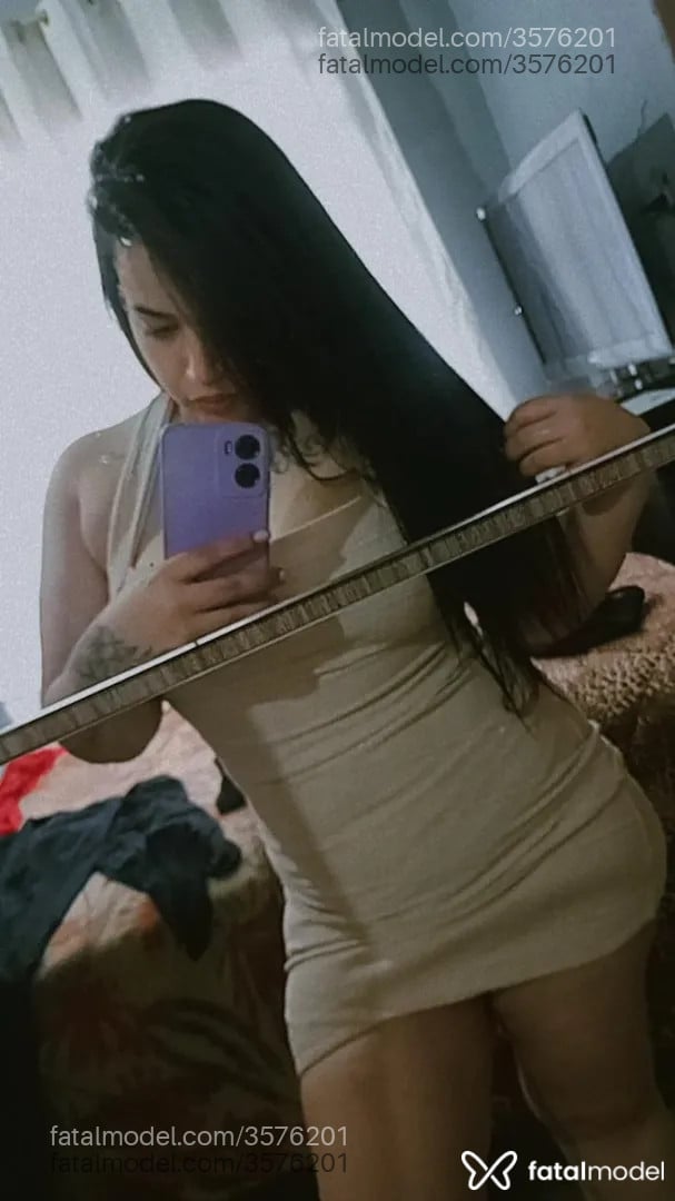Acompanhante mulher morena (o) de olhos castanhos - Renata