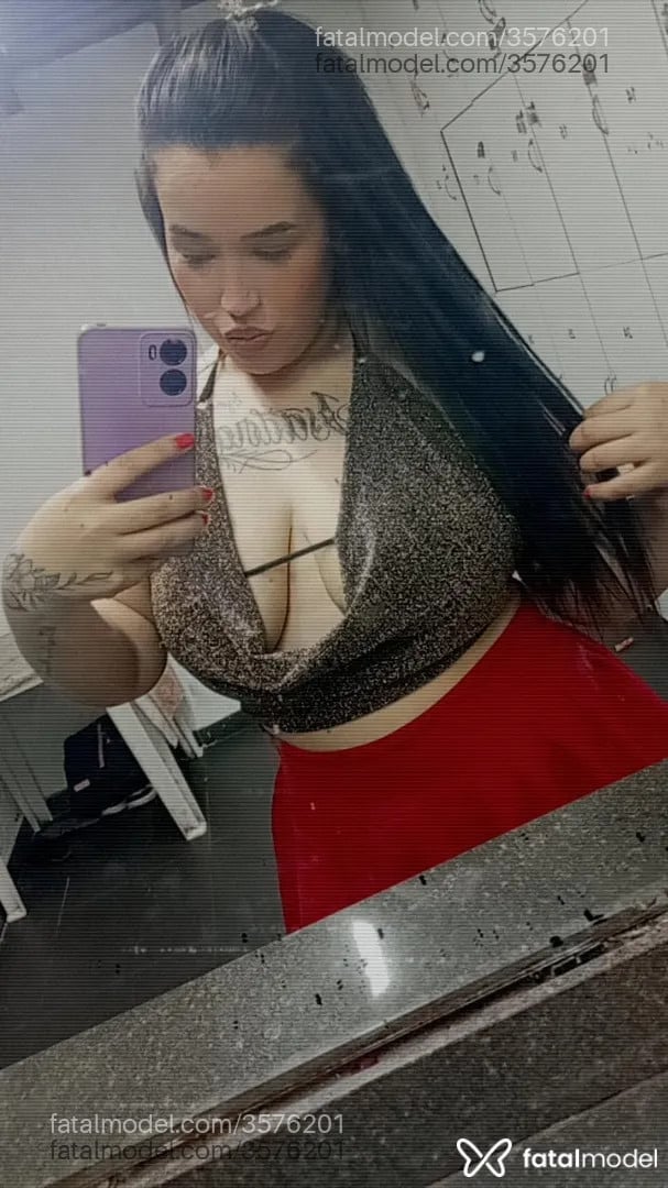Acompanhante mulher morena (o) de olhos castanhos - Renata
