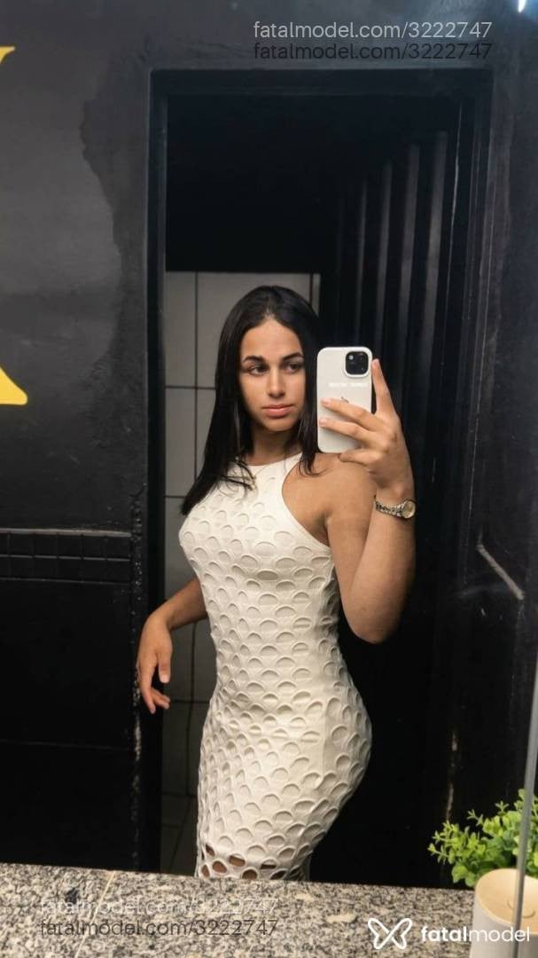Acompanhante mulher trans morena (o) de olhos verdes em São Paulo - Camille Eloá