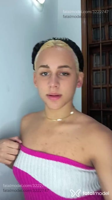 Acompanhante mulher trans morena (o) de olhos verdes em São Paulo - Heloá Silva