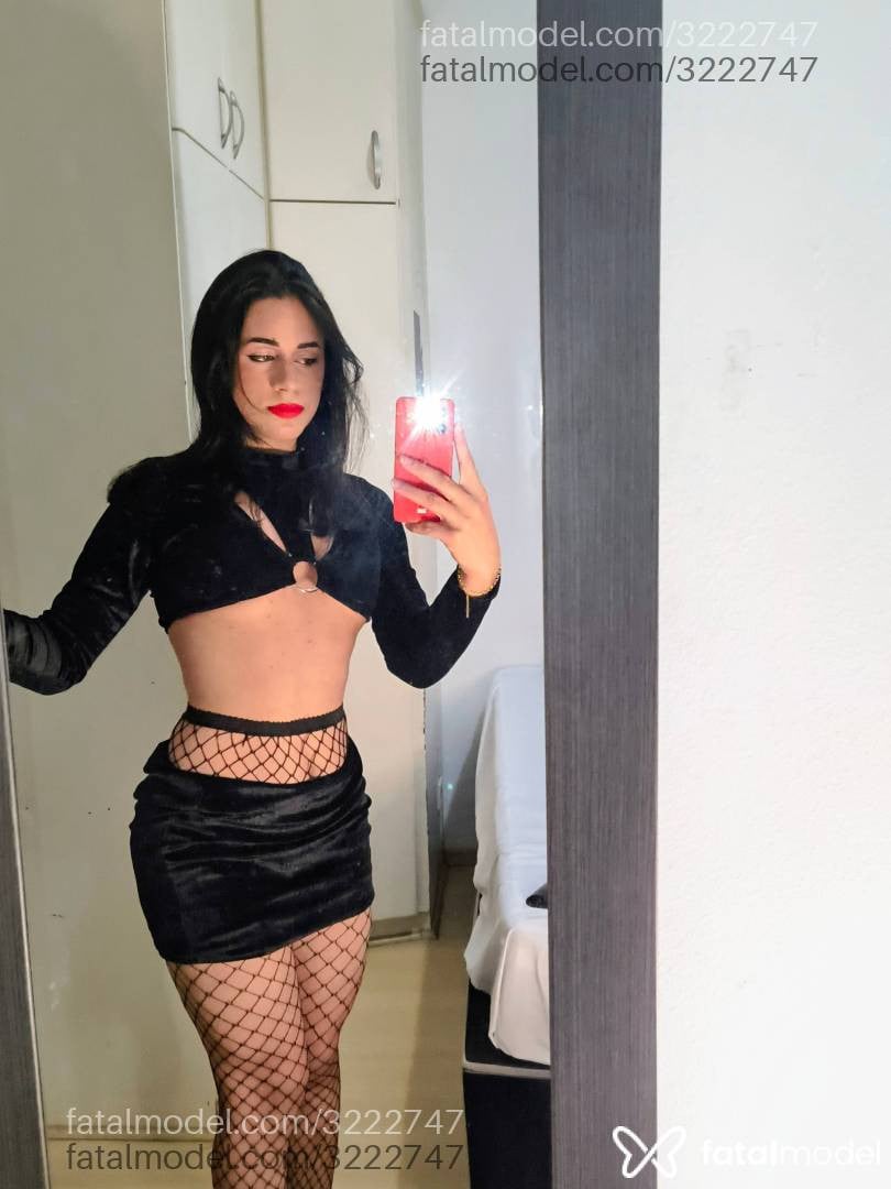 Acompanhante mulher trans morena (o) de olhos verdes em São Paulo - Heloá Silva