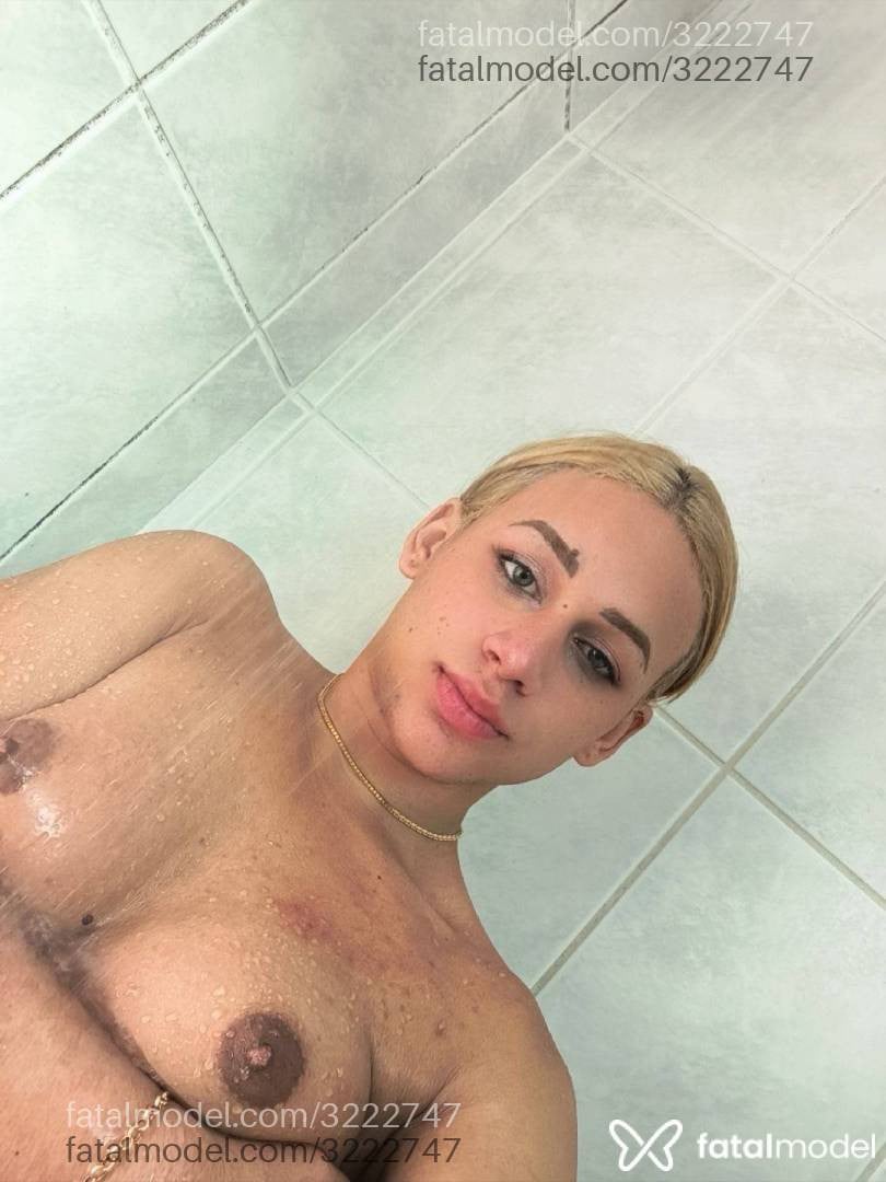 Acompanhante mulher trans morena (o) de olhos verdes em São Paulo - Heloá Silva