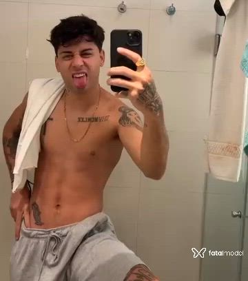 Acompanhante homem morena (o) de olhos castanhos - Tayrone