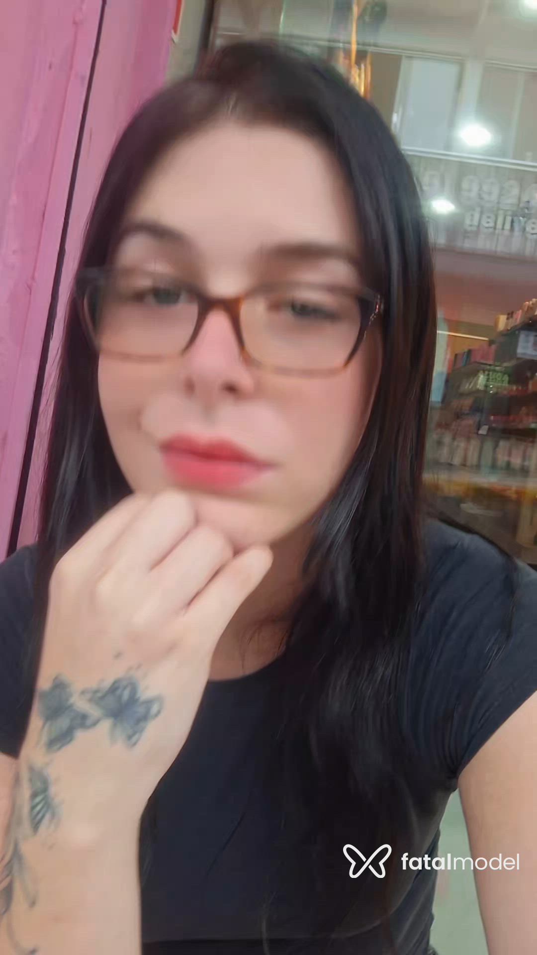 Acompanhante mulher trans morena (o) de olhos azuis - Atena Vesper