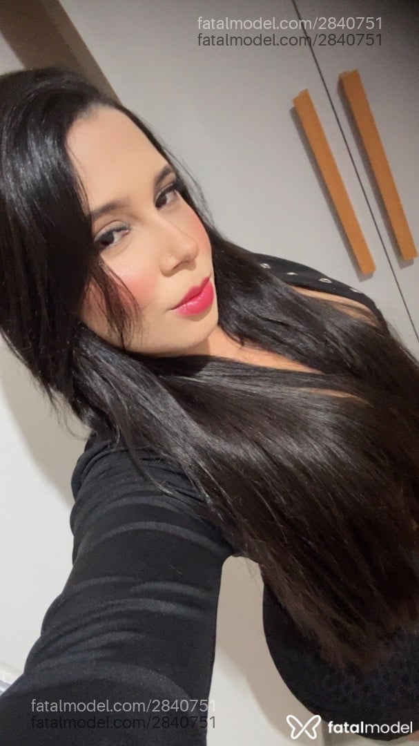 Acompanhante mulher morena (o) de olhos pretos - Amanda Souza
