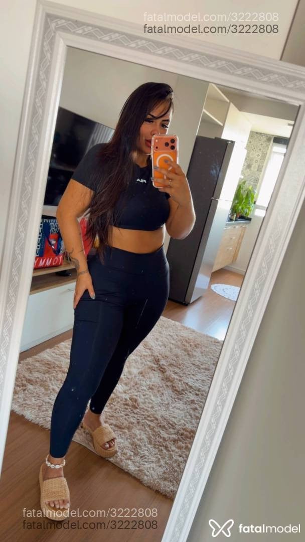 Acompanhante mulher com cabelo castanho de olhos pretos em Santo André - Kerolin Rosa