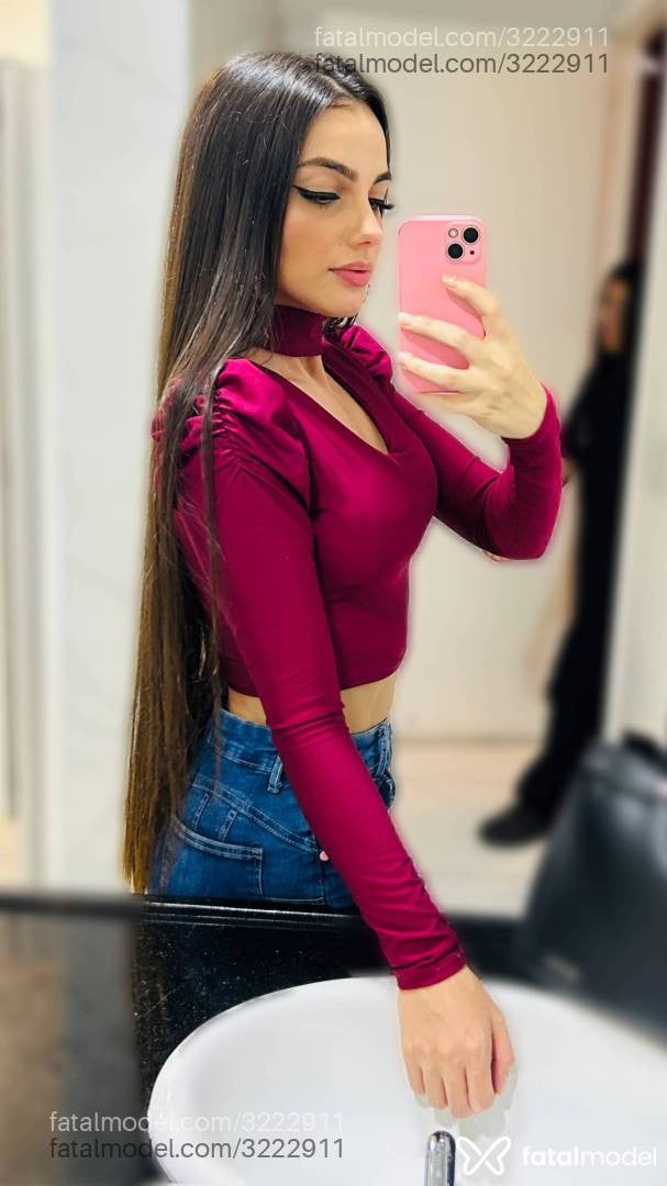 Acompanhante mulher com cabelo castanho de olhos pretos - Angel Bellutti