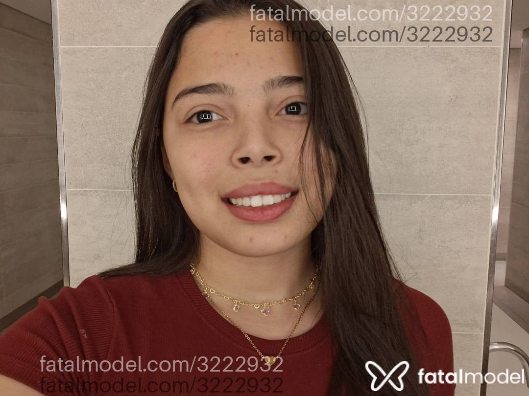 Acompanhante mulher morena (o) de olhos castanhos - Whoseve