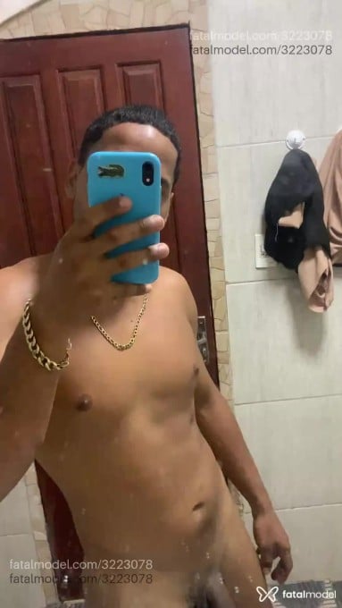Acompanhante homem com cabelo castanho de olhos castanhos em Porto Velho - Superchoque